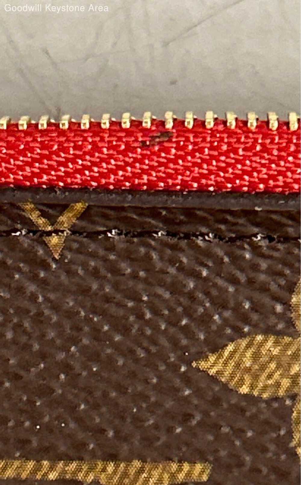 Louis Vuitton Pochette Clutch Wristlet - Certifie… - image 9