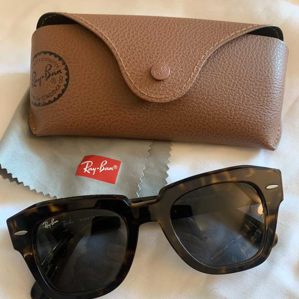 Ray-Ban Sunglasses - image 3