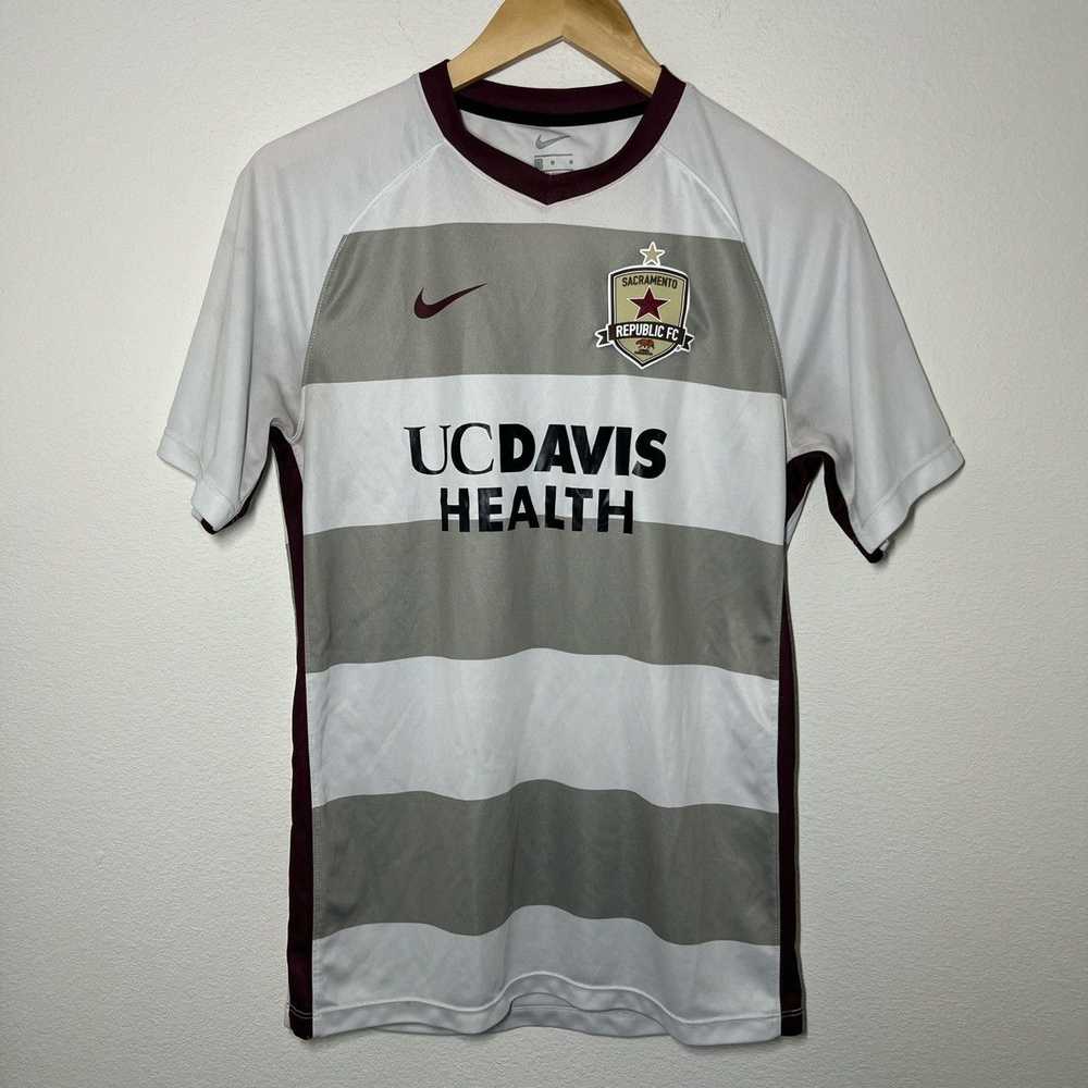 Nike Sacramento Republic FC 2018-2019 Away Jersey - image 1