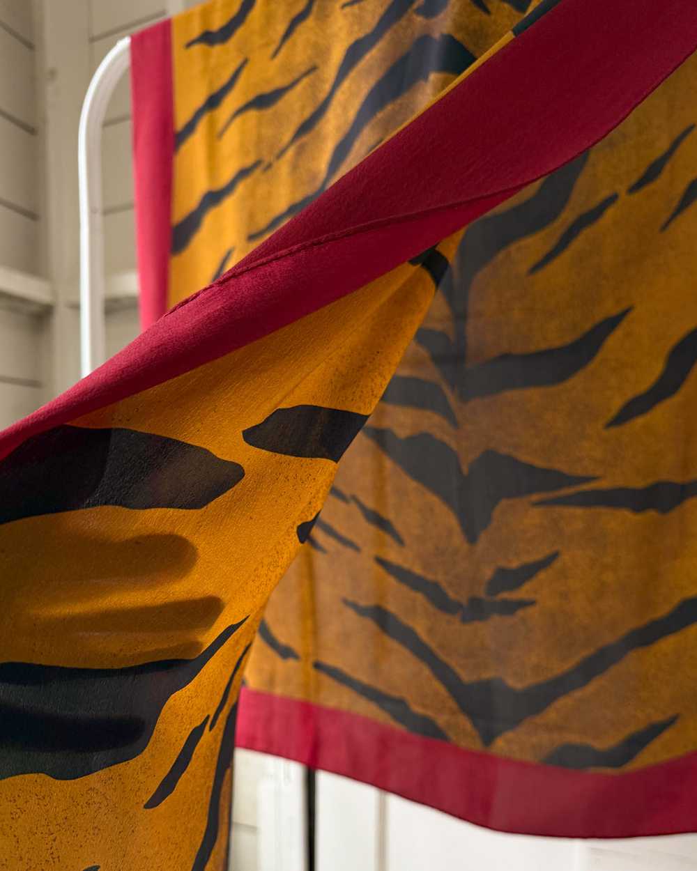 80s Perry Ellis Tiger Stripe Scarf - image 4