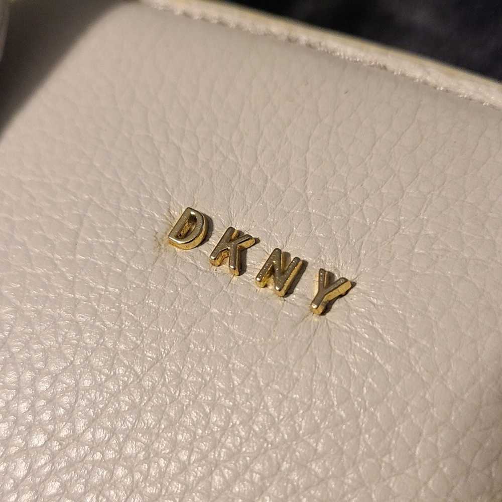 DKNY DKNY Cream Leather Purse - image 2