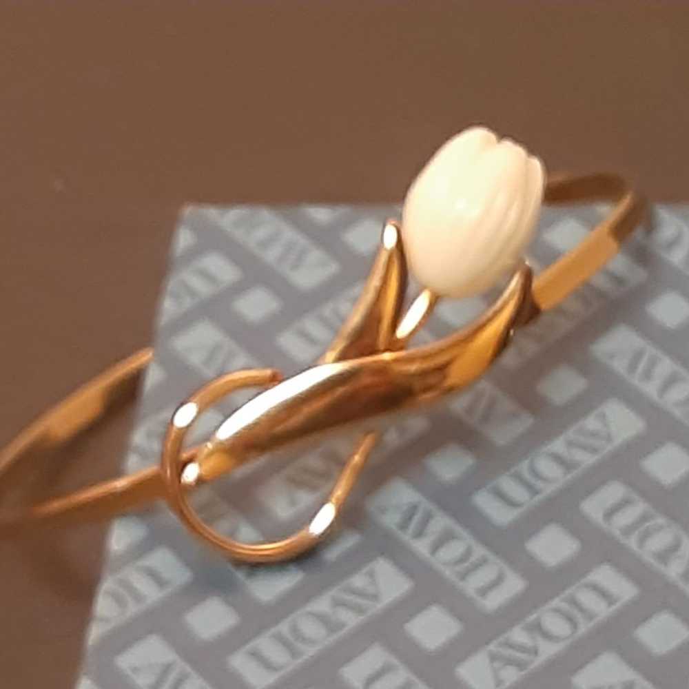 Vintage Avon, 1980s Dainty Carved Tulip Bracelet,… - image 2