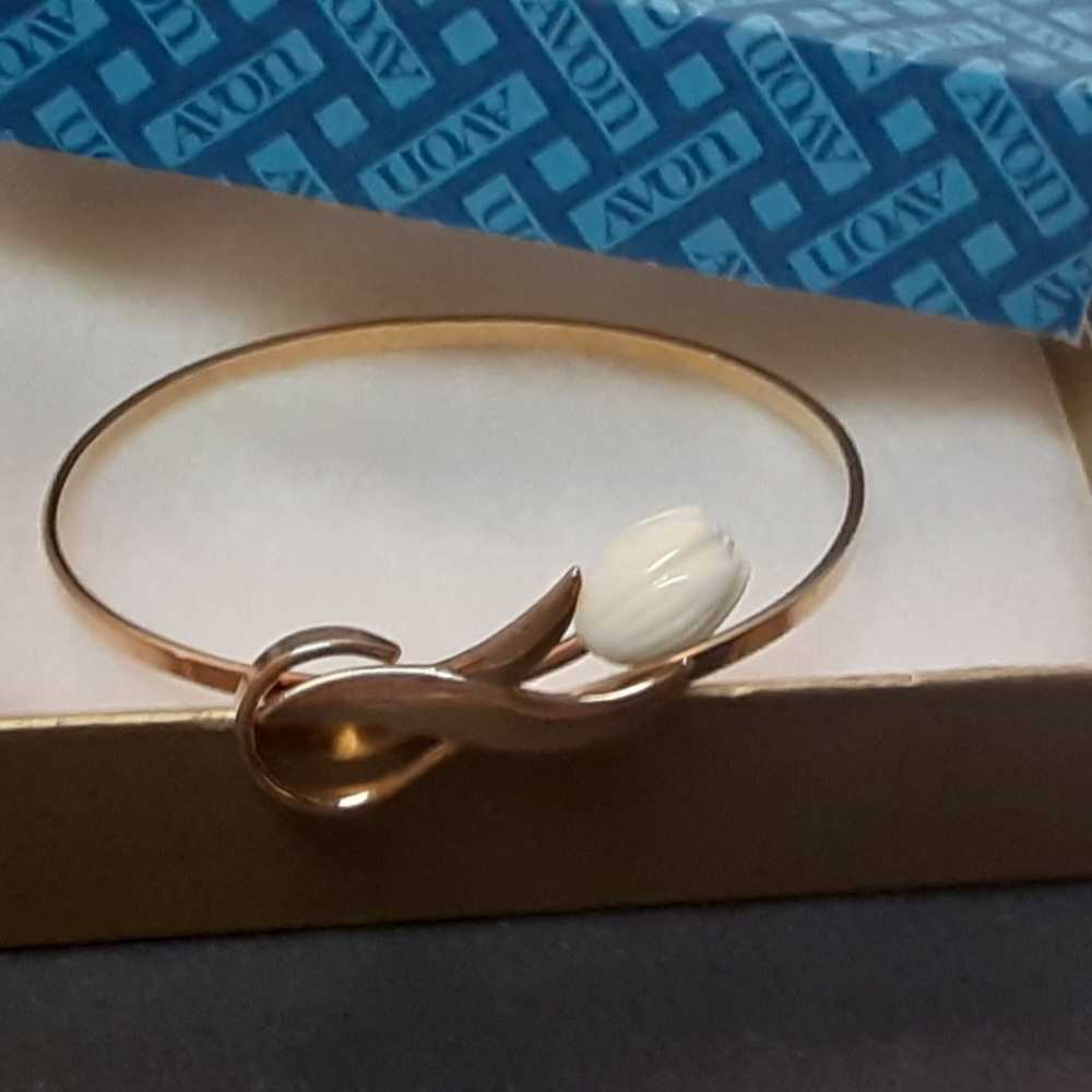 Vintage Avon, 1980s Dainty Carved Tulip Bracelet,… - image 7