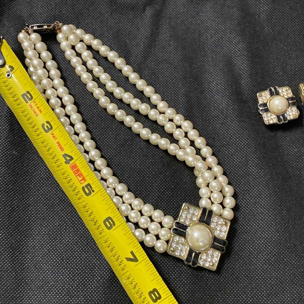 Vintage 3-strand pearl necklace with matching Cli… - image 9