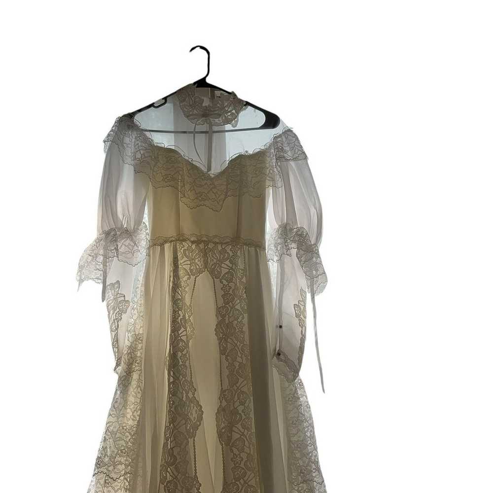 VTG 70s  Alfred Angelo  Wedding dress layered lac… - image 4