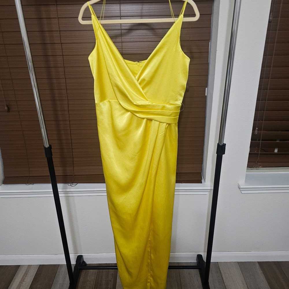 NWOT Aidan by Aidan Mattox Women Yellow V-Neck Dr… - image 4