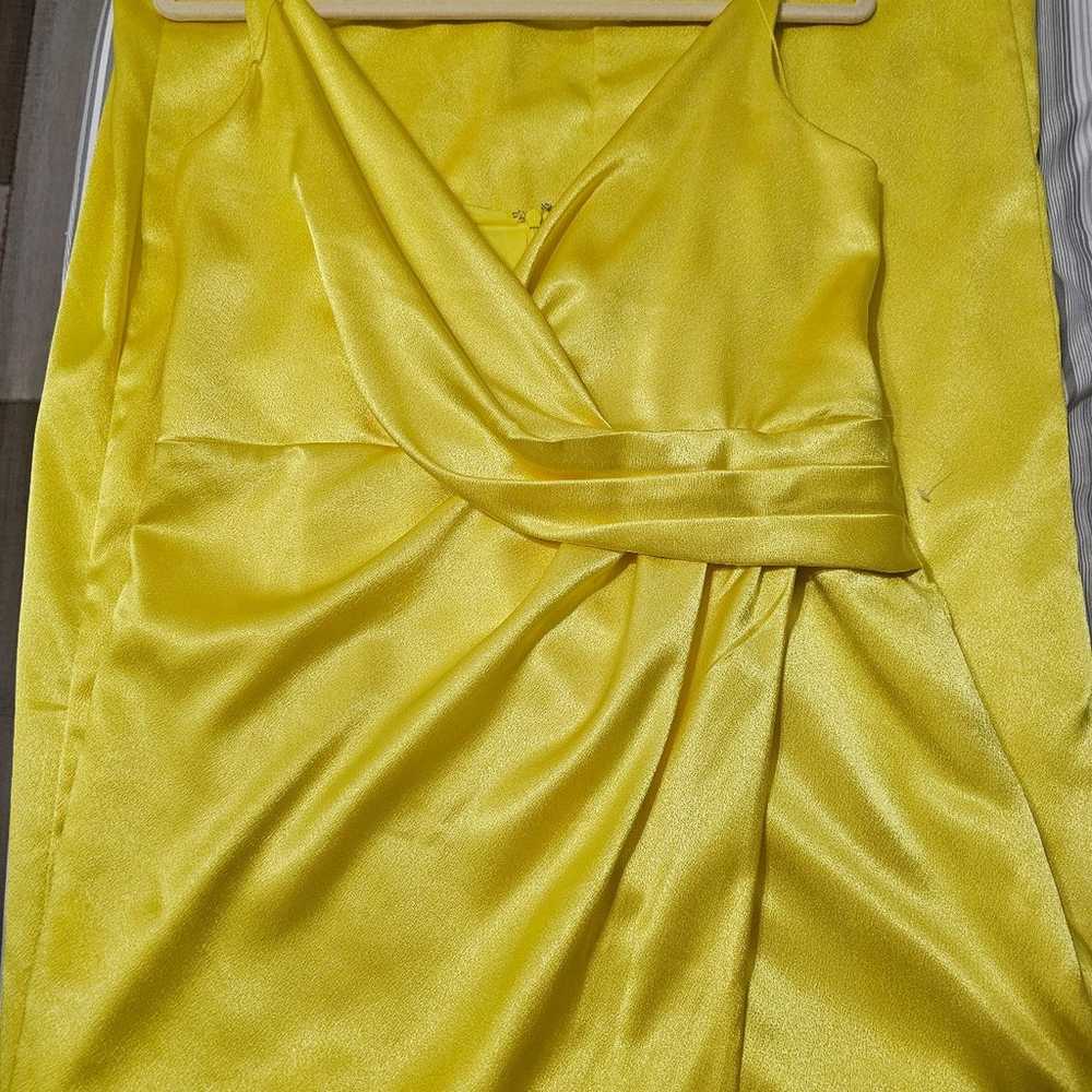 NWOT Aidan by Aidan Mattox Women Yellow V-Neck Dr… - image 6