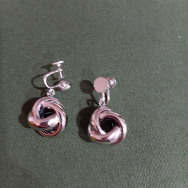 Vintage screw back earrings