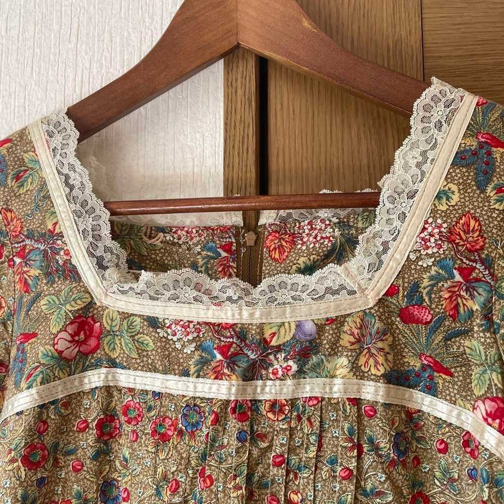 Vintage Gunne Sax Floral Dress - image 2