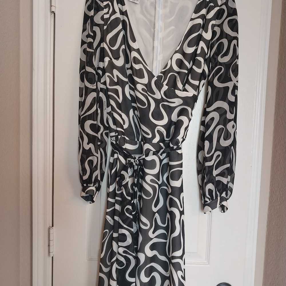 Escada black and white silk dress - image 1