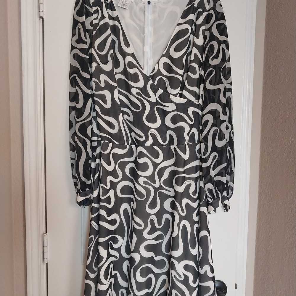 Escada black and white silk dress - image 2