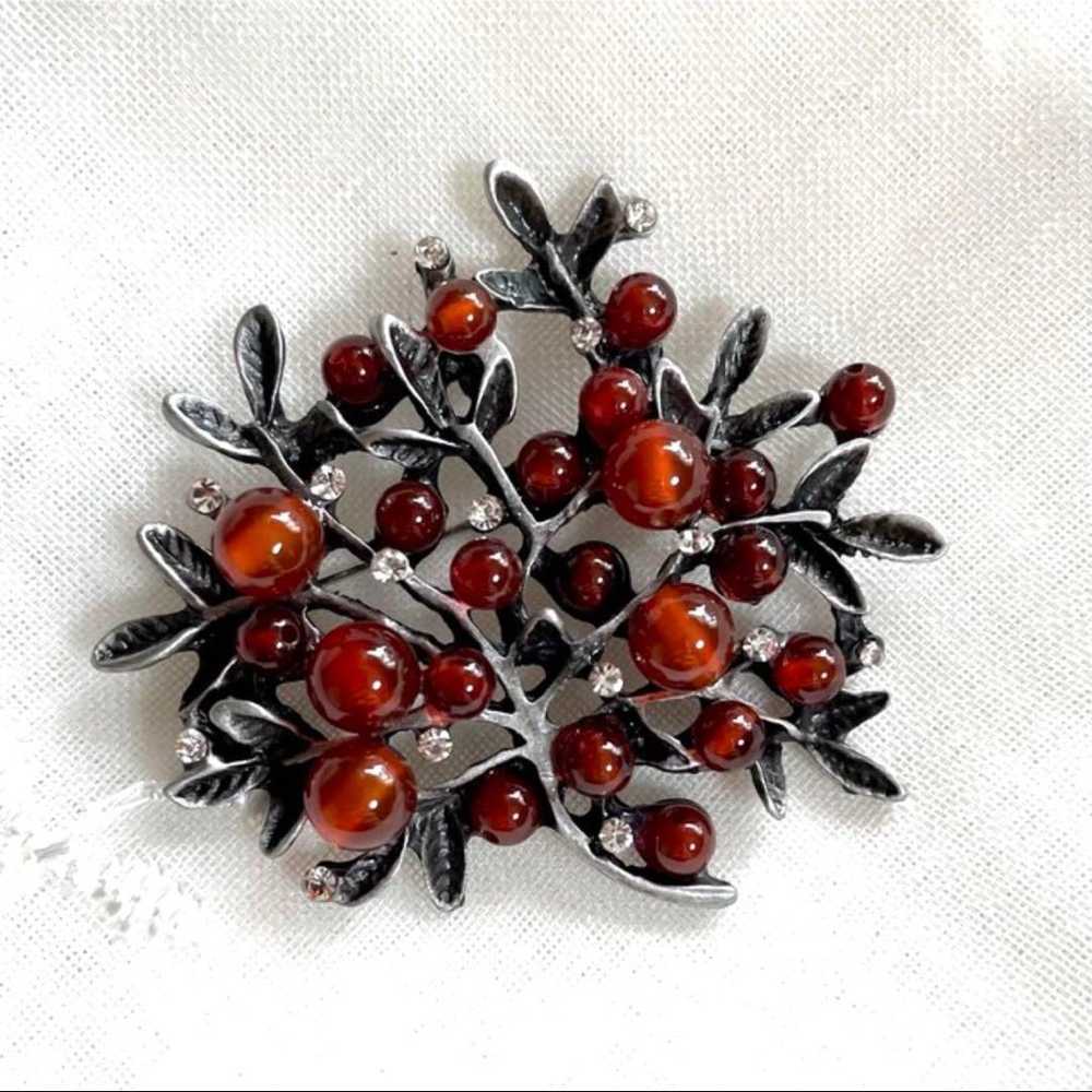 Red berry brooch Agate Menow Rhinestone Antique s… - image 2