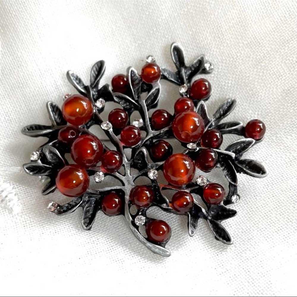 Red berry brooch Agate Menow Rhinestone Antique s… - image 3