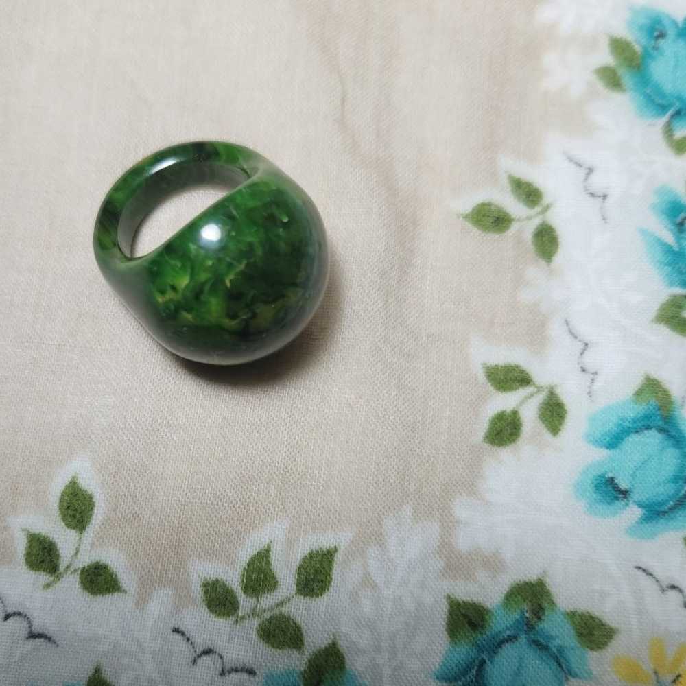 Vintage Green Marble Bakelite Ring - image 7