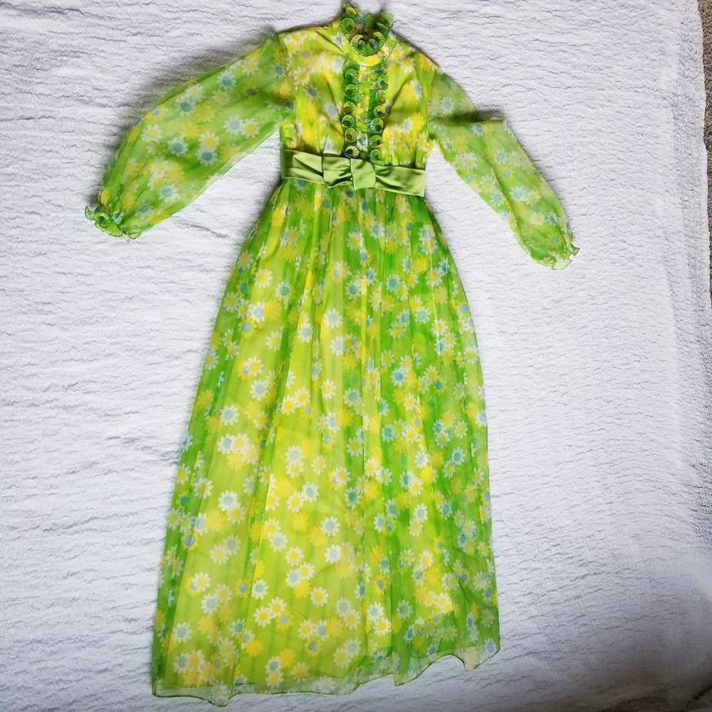 The Vintage 60s Mod Flower Power Dress in green c… - image 2