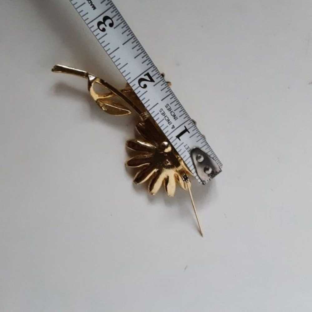 Vintage Gold Tone Flower Shape Brooch - image 6