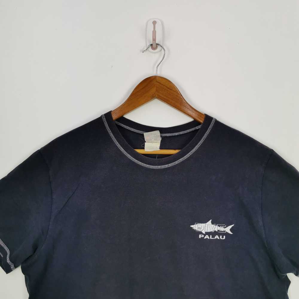 Surf Style × Vintage Vintage 90s Dive Palau T-Shi… - image 4