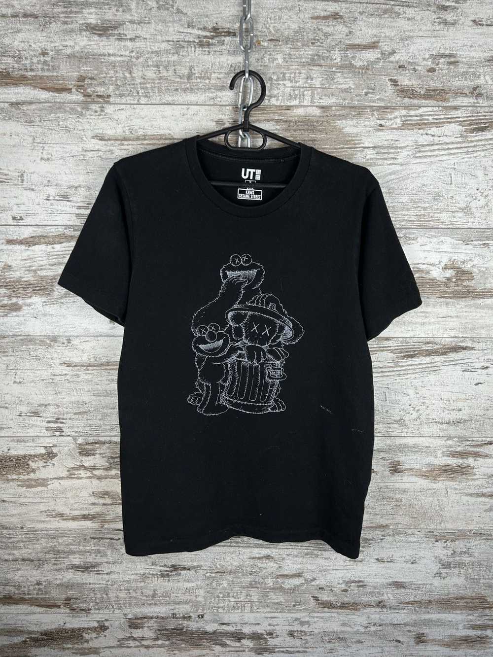 Japanese Brand × Kaws × Uniqlo Mens Vintage Uniql… - image 2