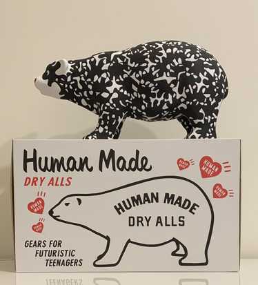 Human made polar bear - Gem
