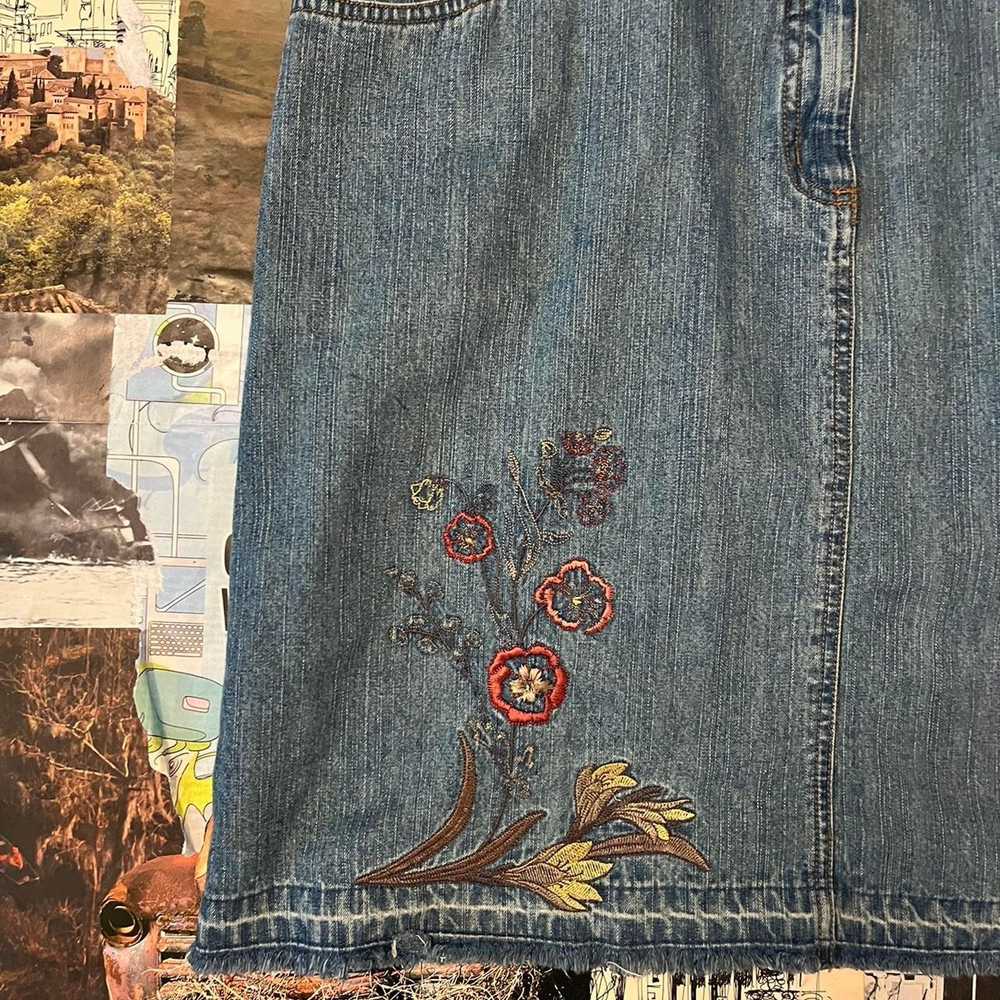 Faded Glory Beautiful embroidered vintage denim d… - image 4