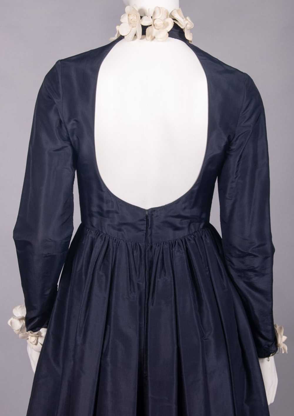 BILL BLASS TAFFETA & CAMELLIA FLOWER EVENING GOWN… - image 7