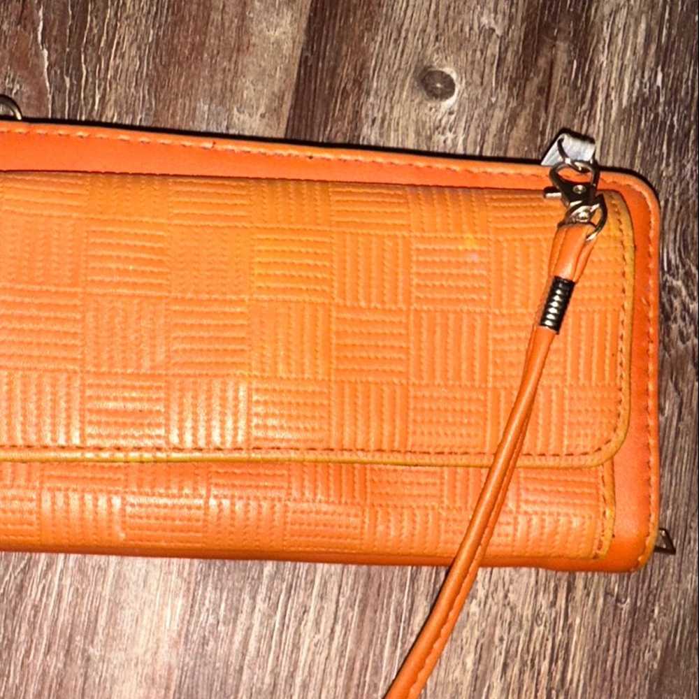 Double zip orange leather w/silver lining clutch - image 6