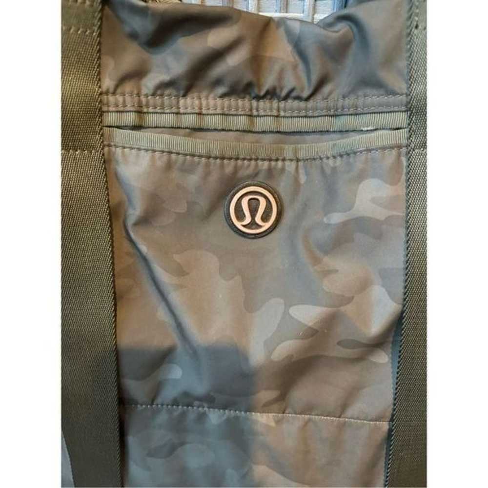 LULULEMON all day asana camo tote,  RARE! - image 3