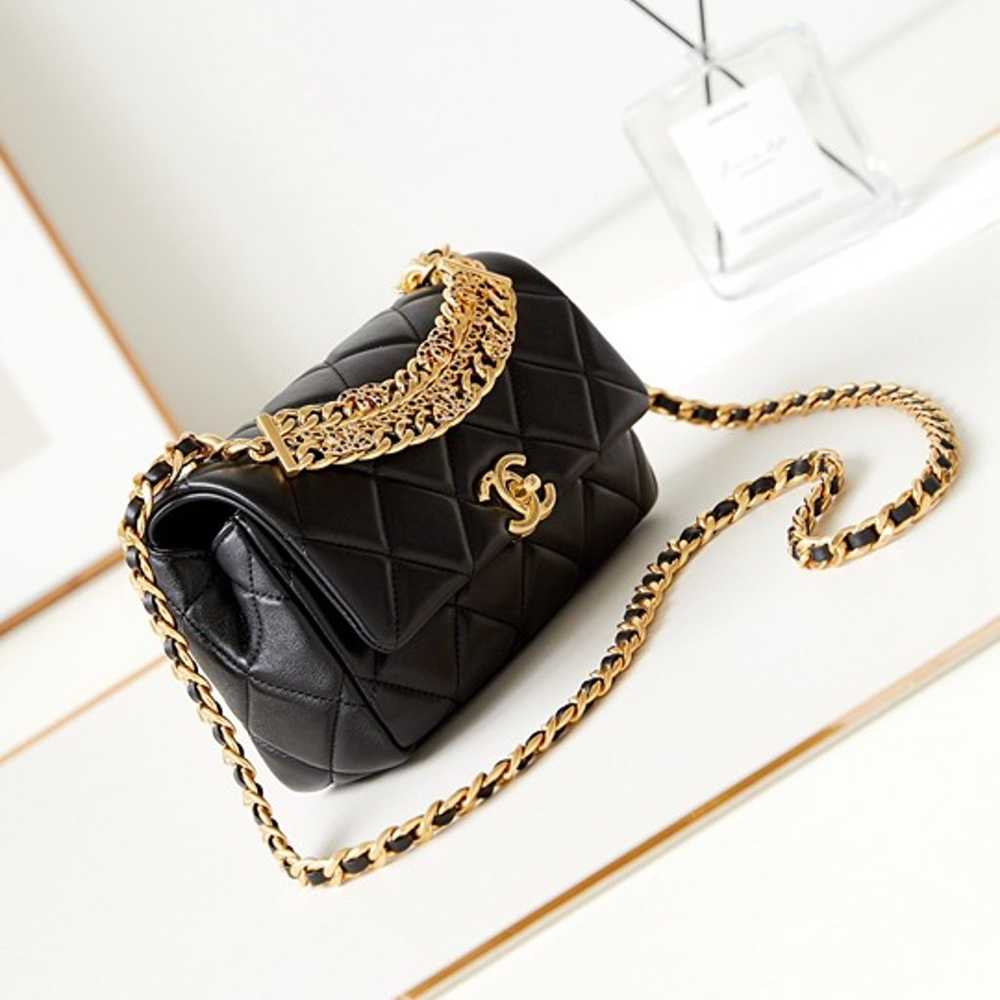 Chanel Shoulder Bag - image 4