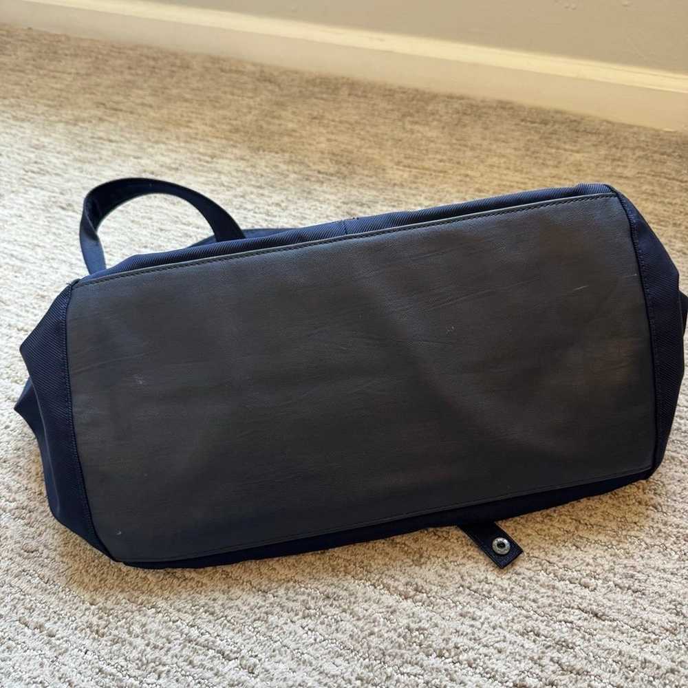 Lululemon Navy Blue Yoga Gym Bag NWOT - image 9