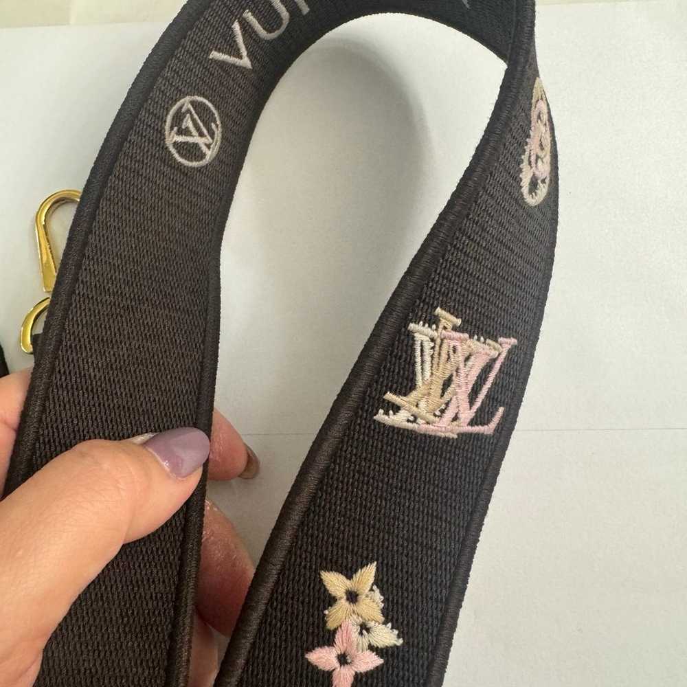 Lv black strap Authentic comes with a cloth bag - image 6