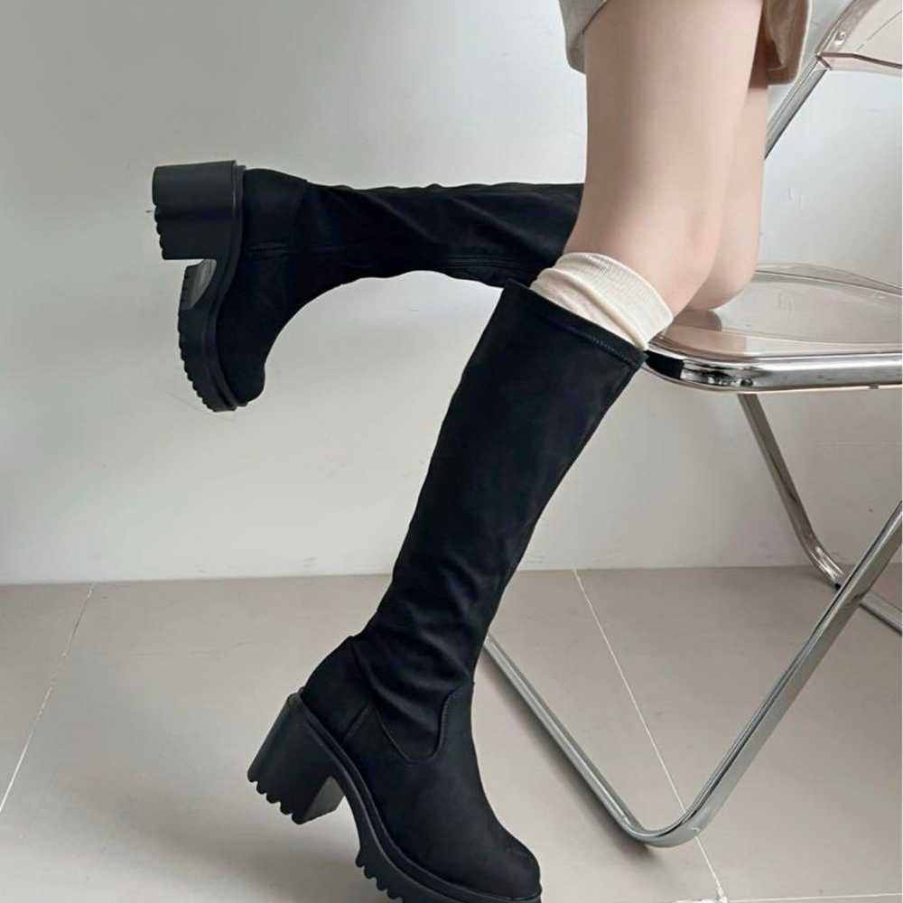 Thick-soled heel-up fit stretch long boots - image 5