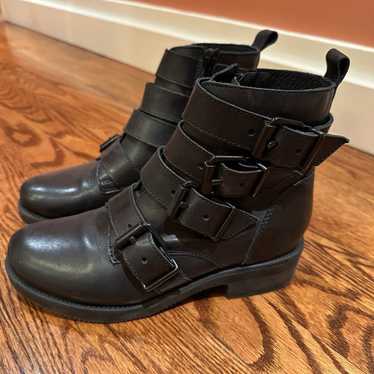 Steve Madden black leather boots