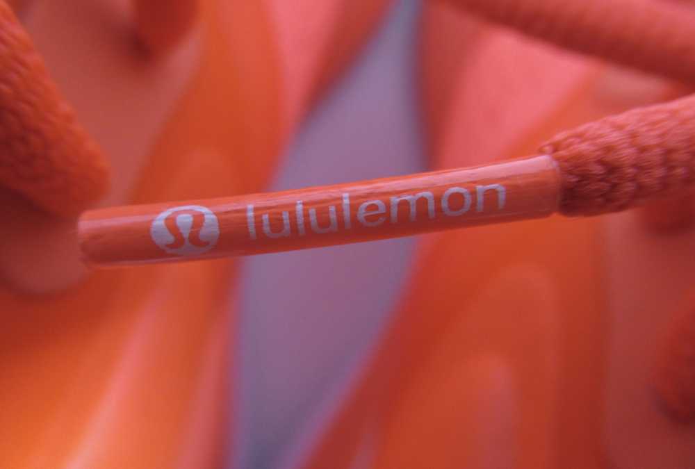 Lululemon Lululemon Blissfeel Running Shoe Flare … - image 7