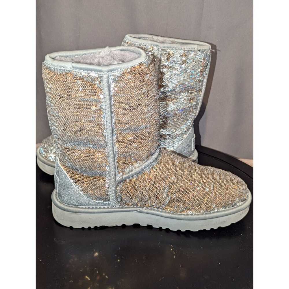 UGG Australia Boots Womens 7 Classic Short Winter… - image 5