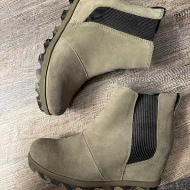 Sorel wedge boots