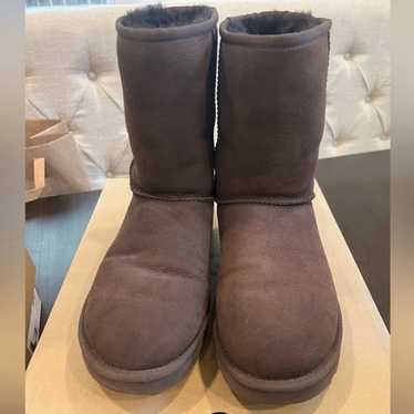 UGG Classic Short II