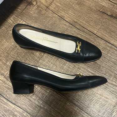 Vintage Salvatore Ferragamo black kitten heels