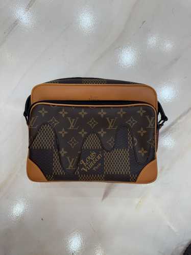 Louis Vuitton Louis Vuitton Nile Messenger PM shou