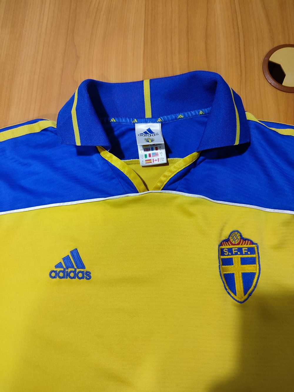 Adidas × Soccer Jersey × Streetwear Sweden 2000 2… - image 3