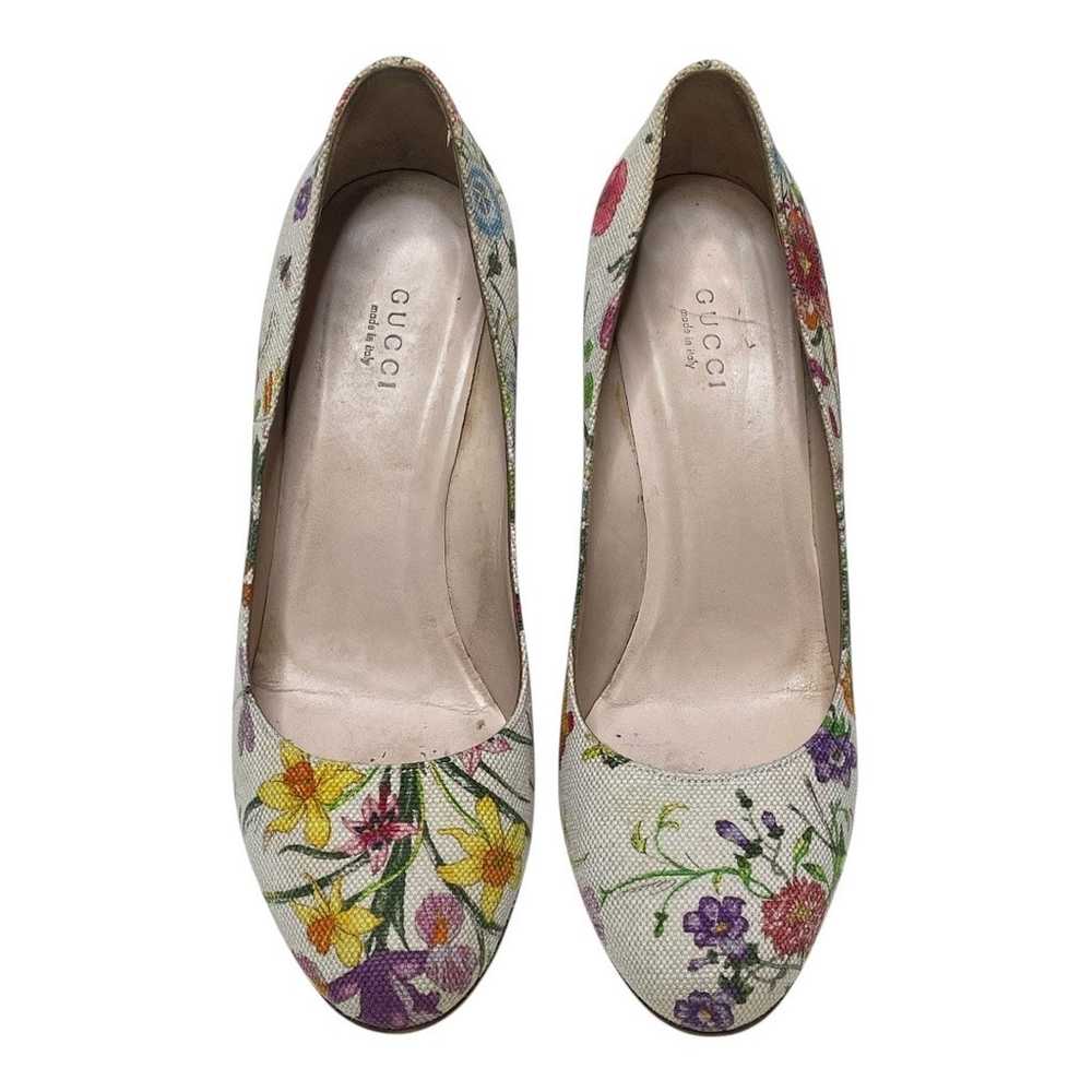 Gucci Vintage Floral Canvas Round Toe Wood Heel P… - image 2