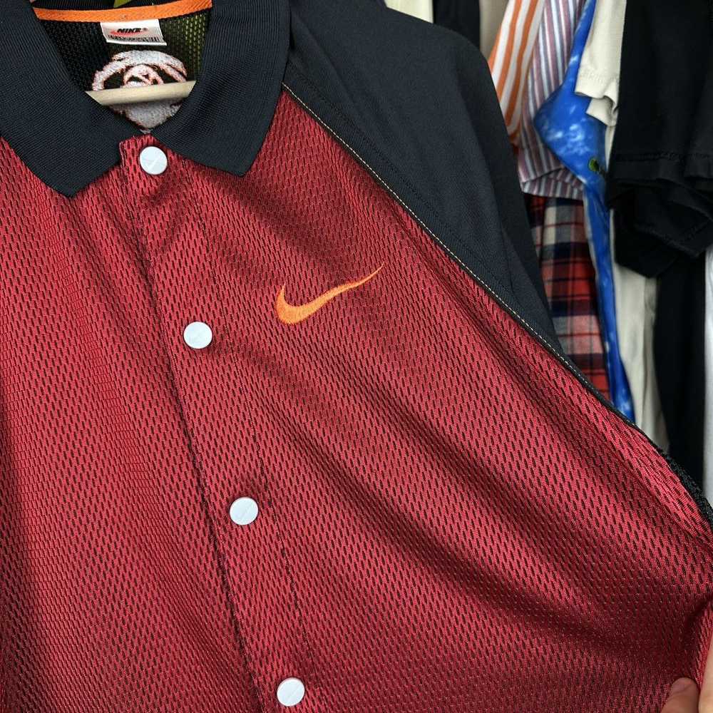 Nike × Streetwear × Vintage Vintage 90s Shirt But… - image 3