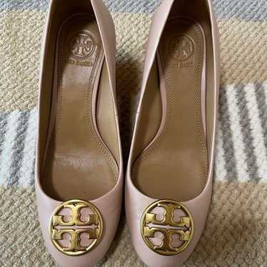 Price reduction, like-new Tory Burch pumps.