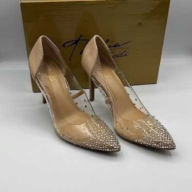 Thalia Sodi pumps clear