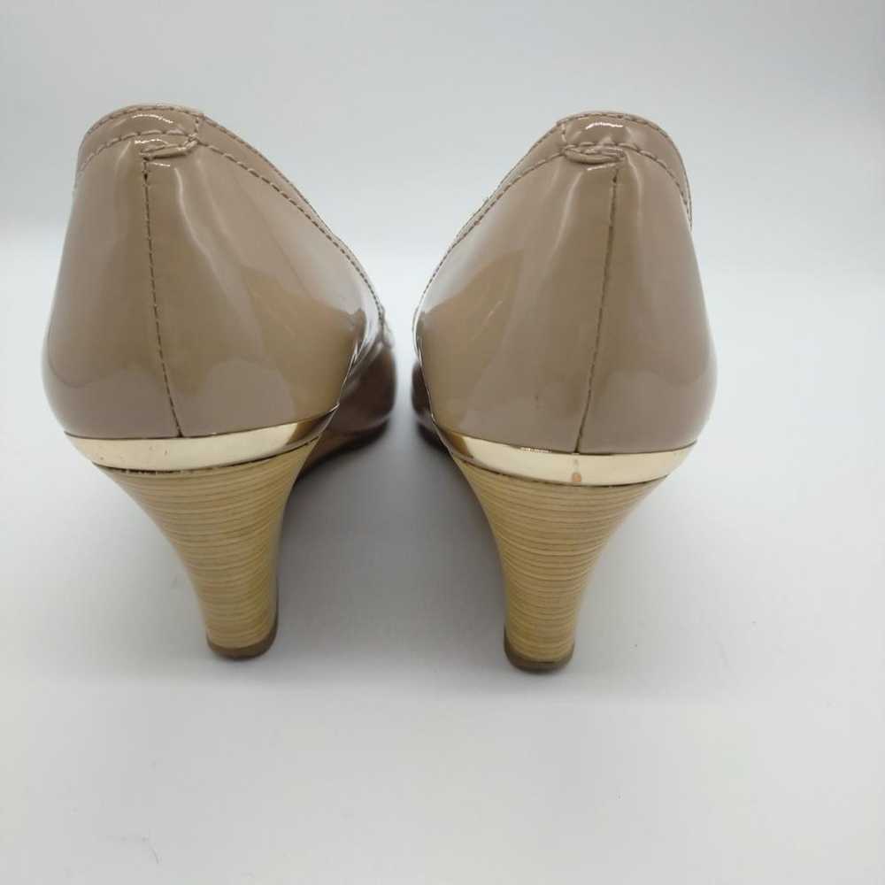 Excellent condition Artemis Diana pumps, size 23.… - image 4