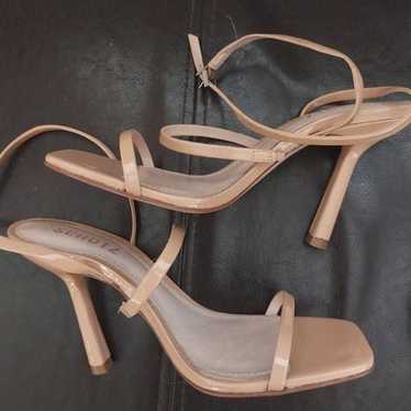 Schutz Shani Nude Heels size 5