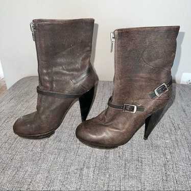 CHLOE boots ankle leather heels