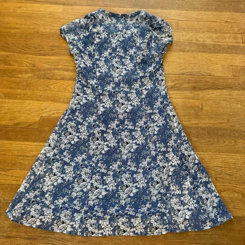 Roz & Ali blue gray cap sleeve floral flower plea… - image 4