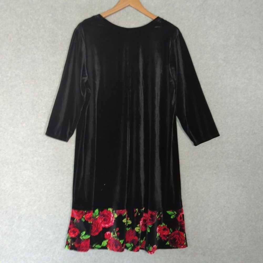 The Pioneer woman black velvet Roses dress size 2… - image 10