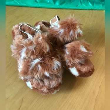 Ugg Fluff Yeah Oh Yeah Women’s Fuzzy Slides Tan A… - image 1