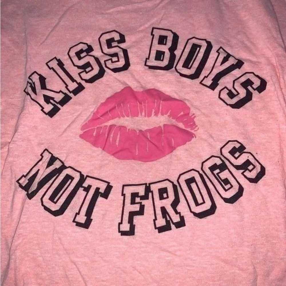 Y2k kiss boys baby tee - image 2